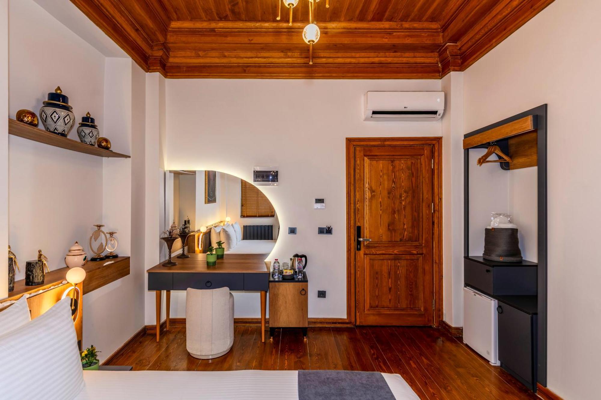 Elmira Pera Hotel & Spa - Special Class Стамбул Экстерьер фото