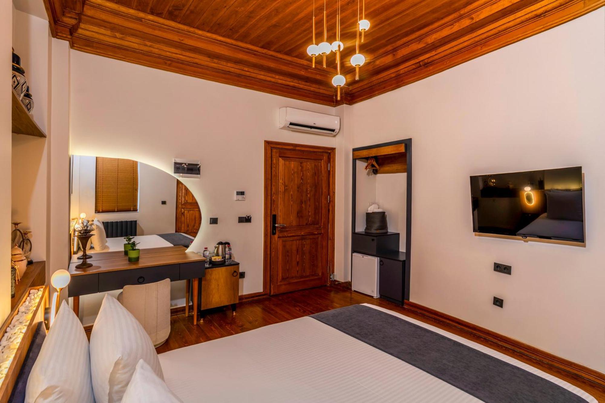 Elmira Pera Hotel & Spa - Special Class Стамбул Экстерьер фото